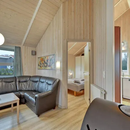 4 Star In Ottendorf Ferienhaus *